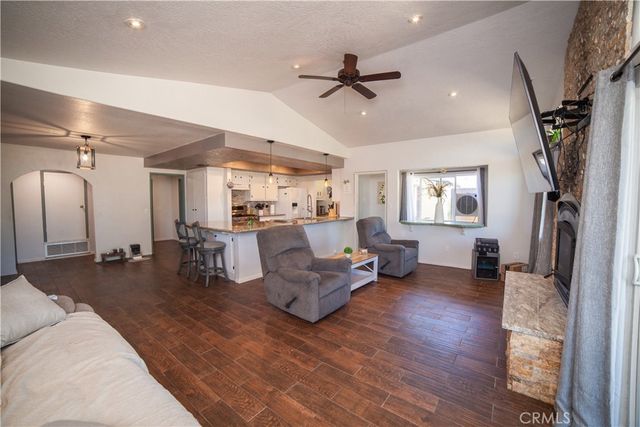 8899 Camphor Avenue, Hesperia, CA 92345