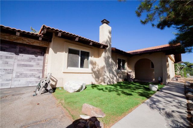 8899 Camphor Avenue, Hesperia, CA 92345