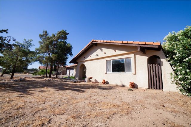 8899 Camphor Avenue, Hesperia, CA 92345