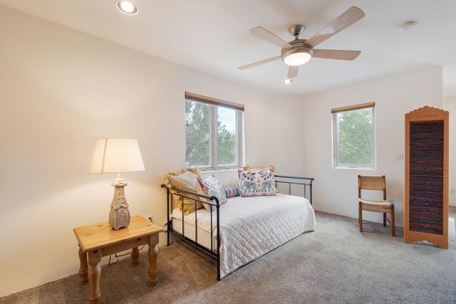 680 La Viveza Court, Santa Fe, NM 87501