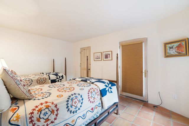 680 La Viveza Court, Santa Fe, NM 87501