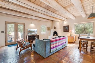 680 La Viveza Court, Santa Fe, NM 87501