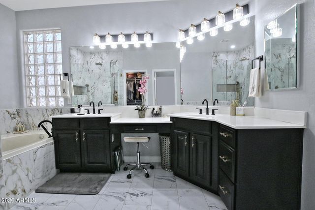 2067 W REMINGTON Drive, Chandler, AZ 85286