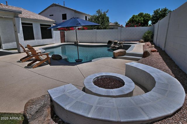 2067 W REMINGTON Drive, Chandler, AZ 85286