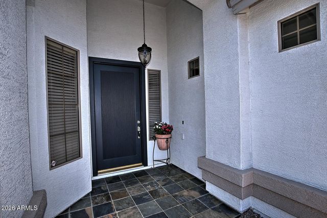 2067 W REMINGTON Drive, Chandler, AZ 85286