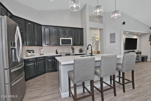 2067 W REMINGTON Drive, Chandler, AZ 85286