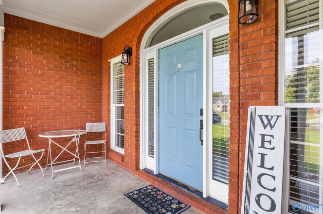 2003 Cedarwood Drive SW, Hartselle, AL 35640