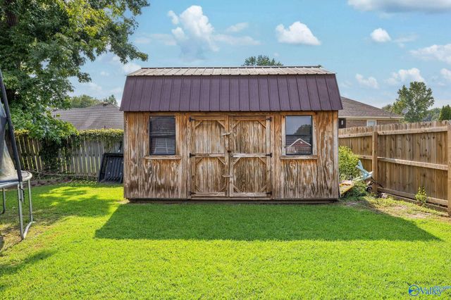 2003 Cedarwood Drive SW, Hartselle, AL 35640