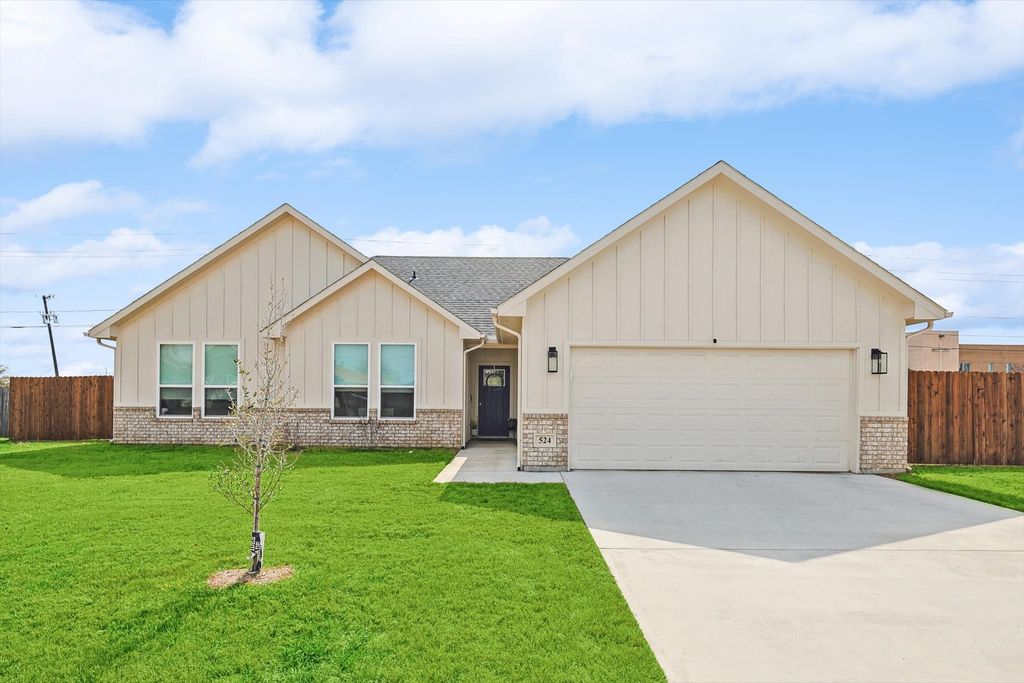524 Park Meadow Court, Burleson, TX 76028