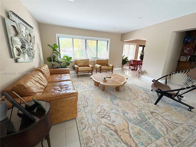 225 W Heather Drive 225, Key Biscayne, FL 33149