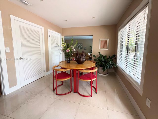 225 W Heather Drive 225, Key Biscayne, FL 33149