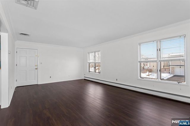 361 54th Street 1, Elmwood Park, NJ 07407