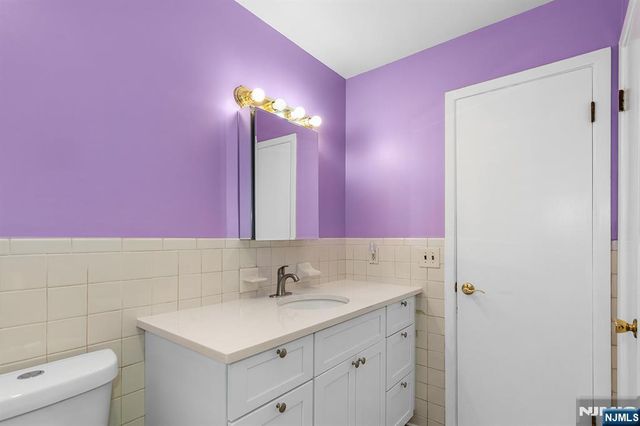 361 54th Street 1, Elmwood Park, NJ 07407