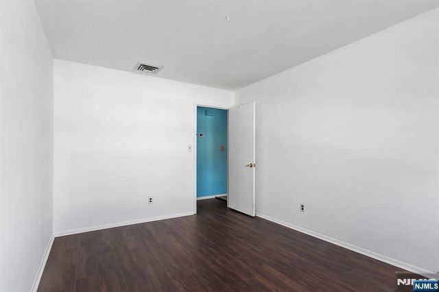 361 54th Street 1, Elmwood Park, NJ 07407