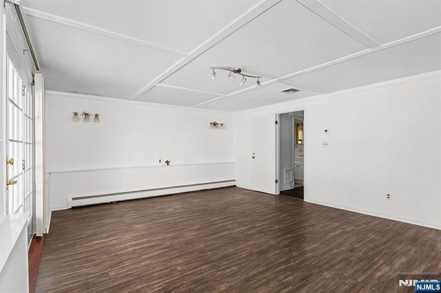 361 54th Street 1, Elmwood Park, NJ 07407