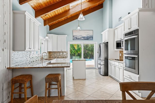 220 SW WILLOW LAKE Trail, Stuart, FL 34997
