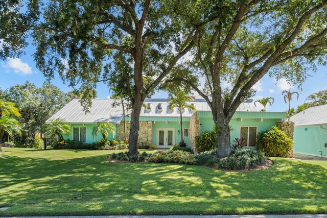 220 SW WILLOW LAKE Trail, Stuart, FL 34997