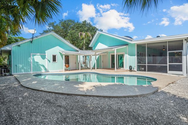 220 SW WILLOW LAKE Trail, Stuart, FL 34997
