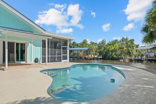 220 SW WILLOW LAKE Trail, Stuart, FL 34997