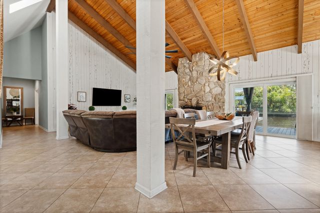 220 SW WILLOW LAKE Trail, Stuart, FL 34997