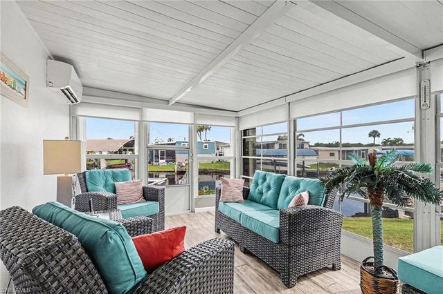 81 Sun CIR, Fort Myers, FL 33905