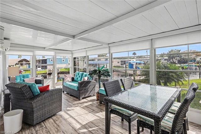 81 Sun CIR, Fort Myers, FL 33905