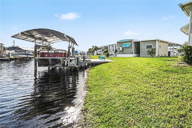 81 Sun CIR, Fort Myers, FL 33905