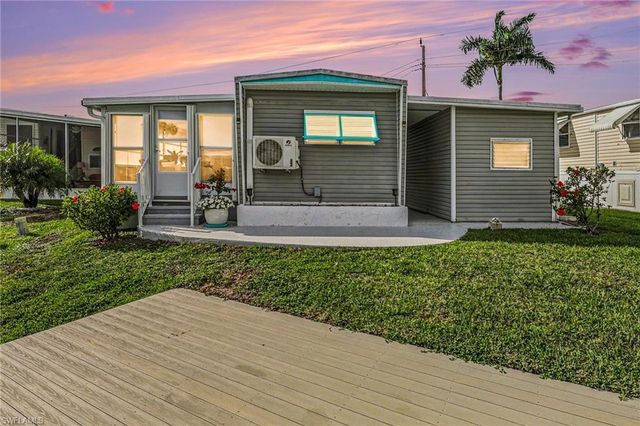 81 Sun CIR, Fort Myers, FL 33905