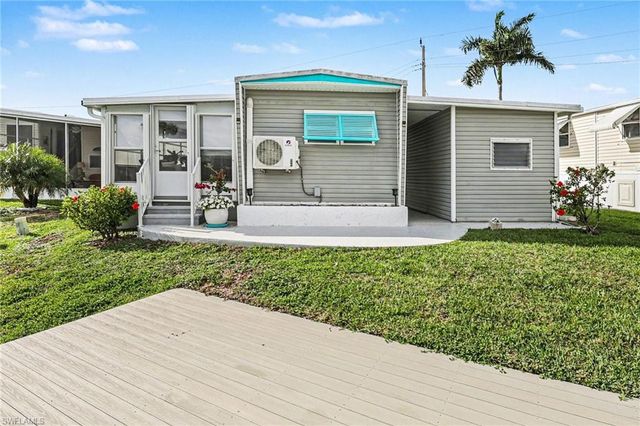 81 Sun CIR, Fort Myers, FL 33905