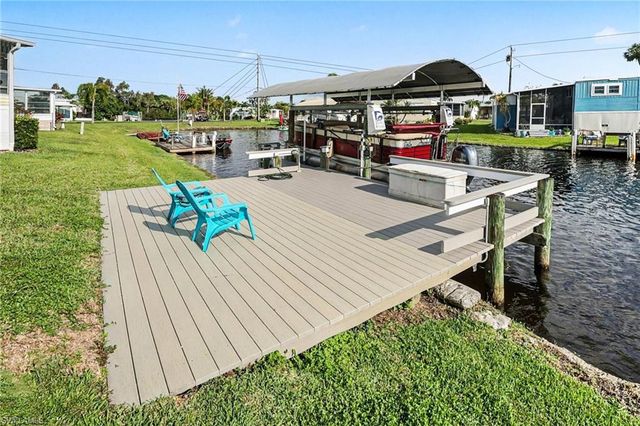 81 Sun CIR, Fort Myers, FL 33905