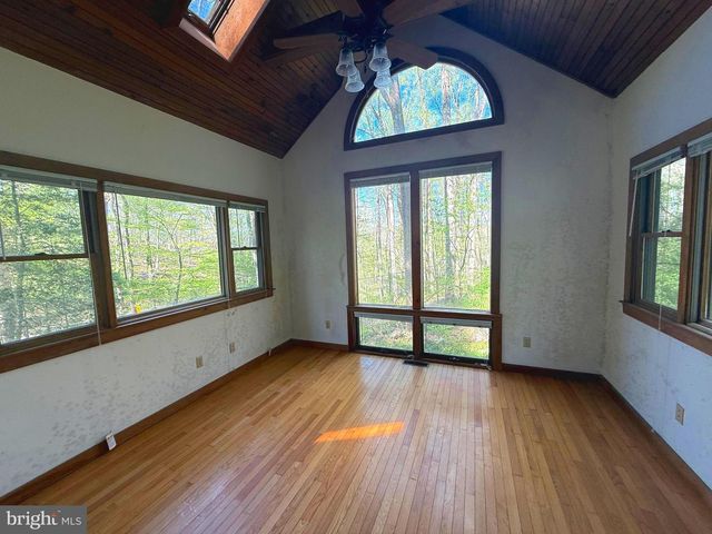 7126 UPPER YORK RD, New Hope, PA 18938
