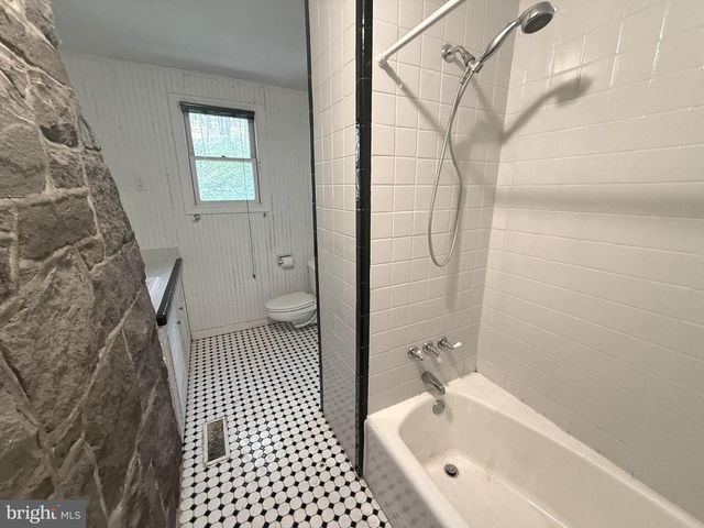 7126 UPPER YORK RD, New Hope, PA 18938
