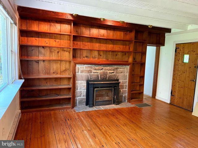 7126 UPPER YORK RD, New Hope, PA 18938