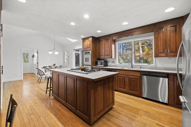 163 Standish Rd, Needham, MA 02492