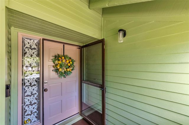 4114 PINELAKE LANE 202, Tampa, FL 33618