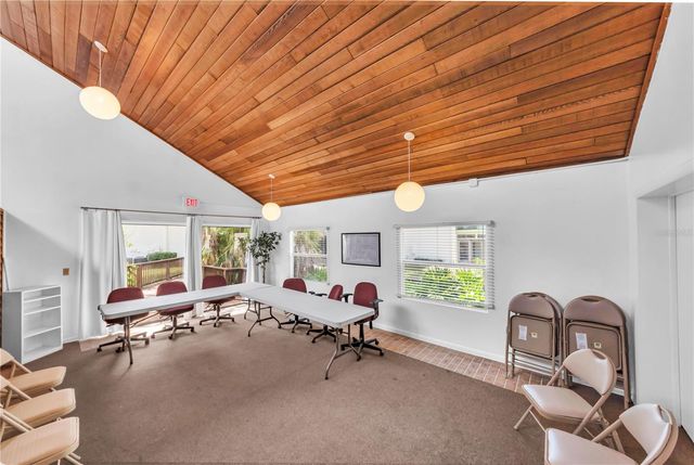 4114 PINELAKE LANE 202, Tampa, FL 33618