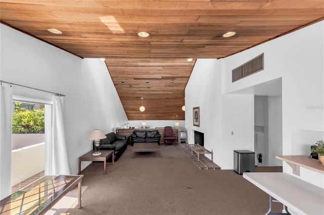 4114 PINELAKE LANE 202, Tampa, FL 33618