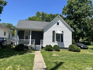 911 N WALNUT Street, Springfield, IL 62702