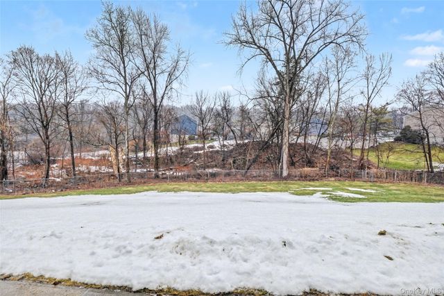 1840 Crompond Road 2A3, Peekskill, NY 10566