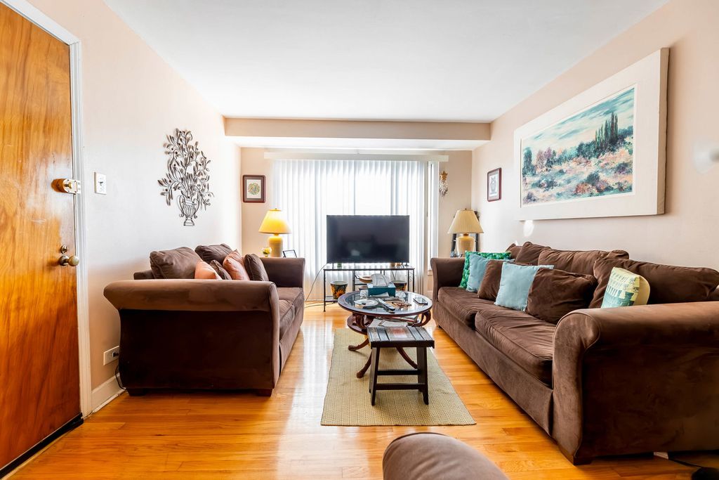 8939 S Blackstone Avenue, Chicago, IL 60619 — photo 2