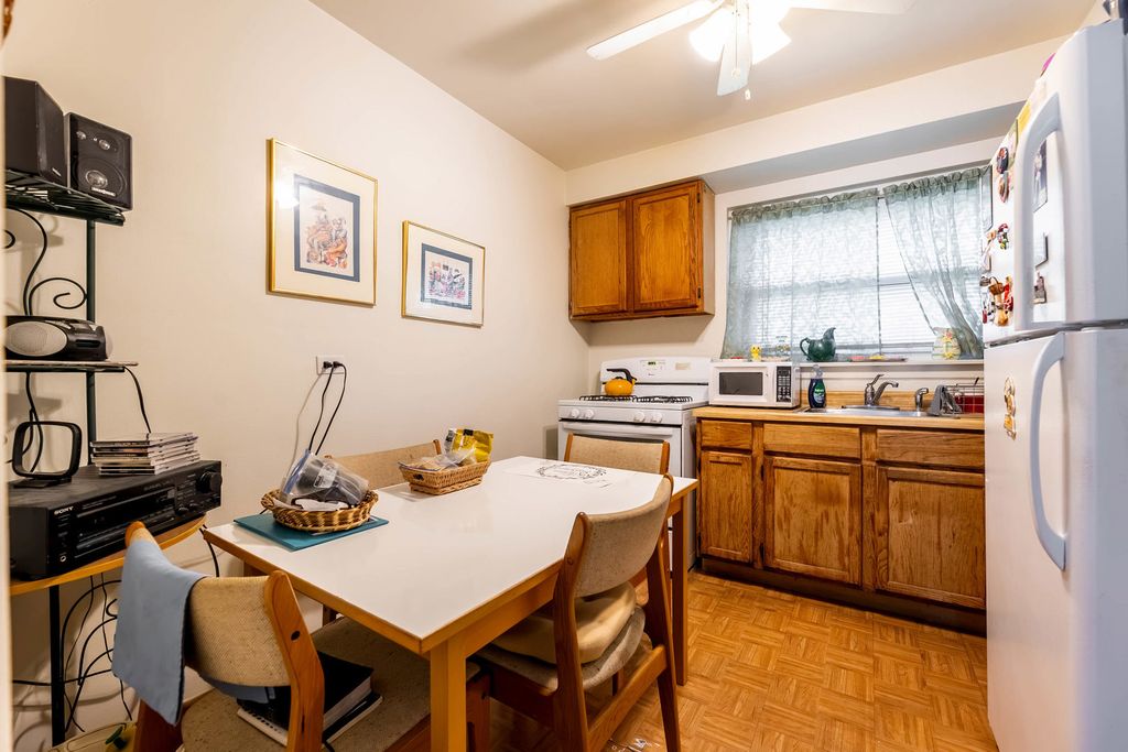 8939 S Blackstone Avenue, Chicago, IL 60619 — photo 4