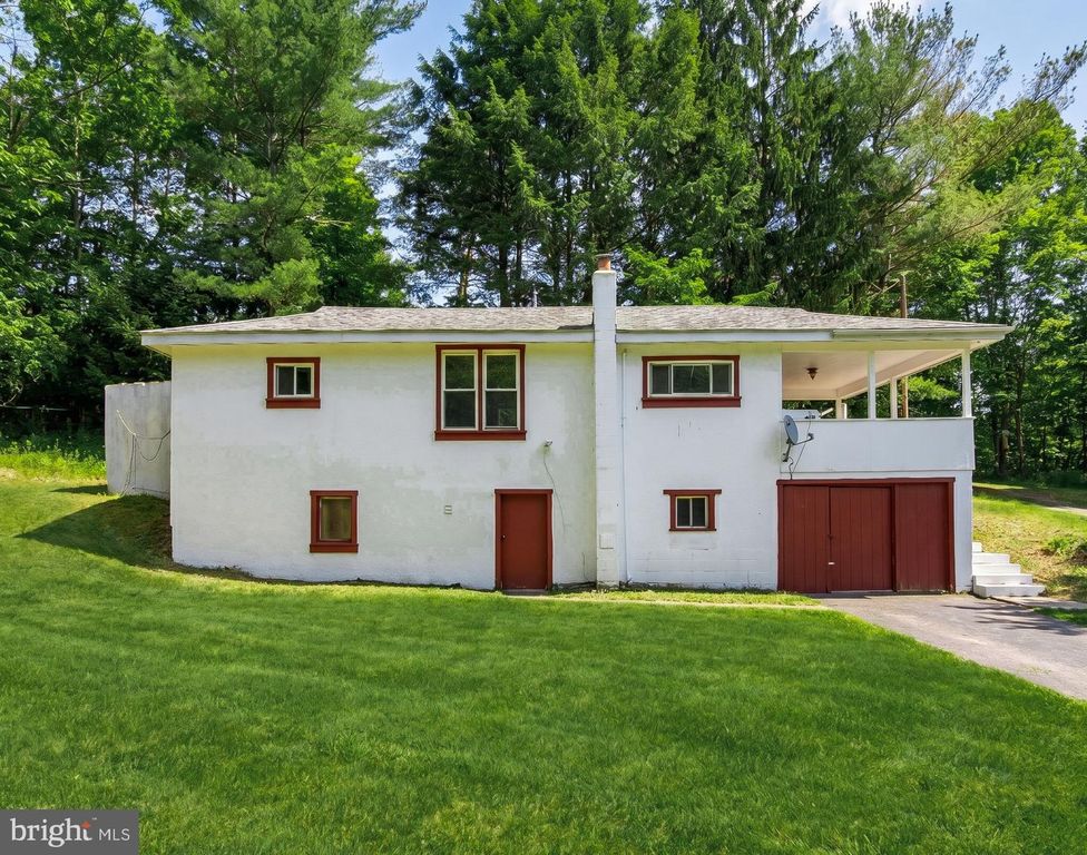 4586 BACK ROAD, Halifax, PA 17032