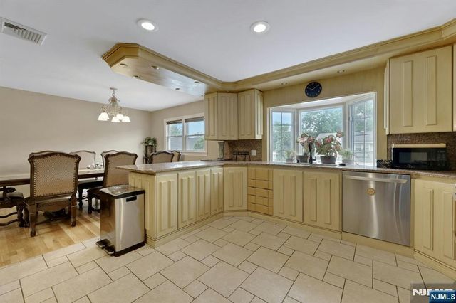 379 Leonard Drive, New Milford, NJ 07646