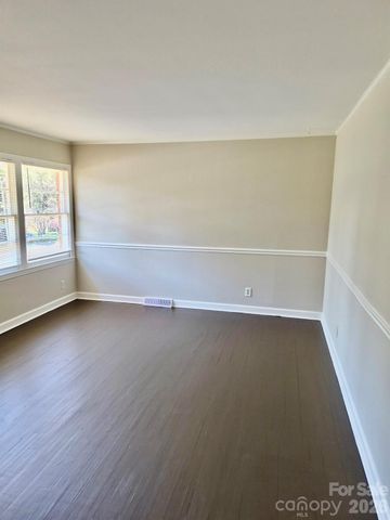 4105 Abbeydale Drive, Charlotte, NC 28205