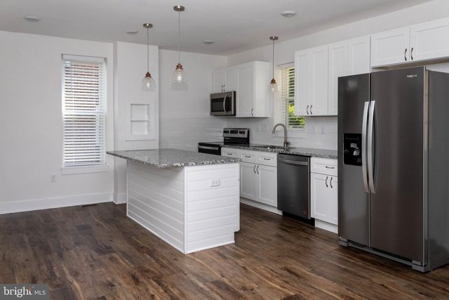 213 FAIRVIEW AVE, Waynesboro, PA 17268