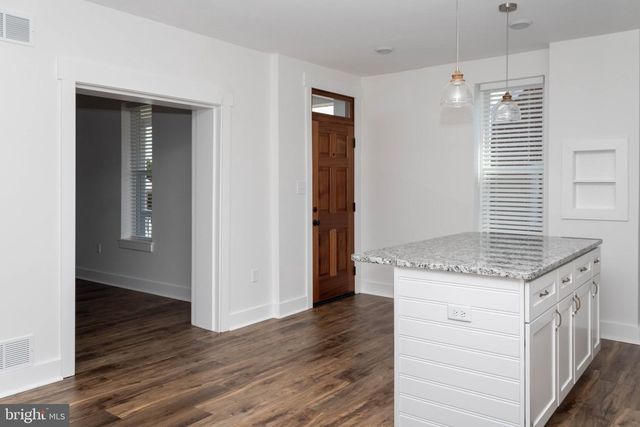 213 FAIRVIEW AVE, Waynesboro, PA 17268