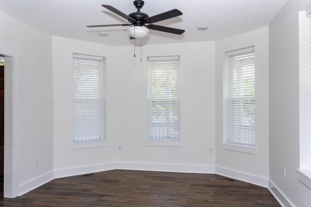 213 FAIRVIEW AVE, Waynesboro, PA 17268