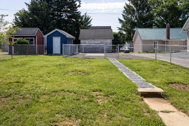 213 FAIRVIEW AVE, Waynesboro, PA 17268