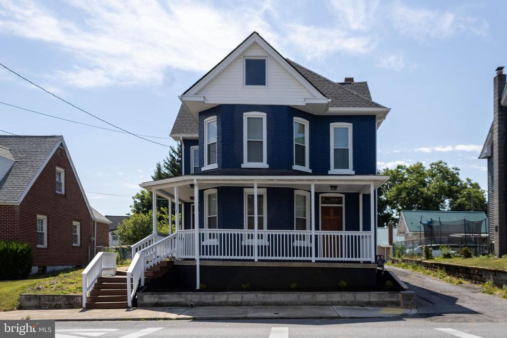 213 FAIRVIEW AVE, Waynesboro, PA 17268