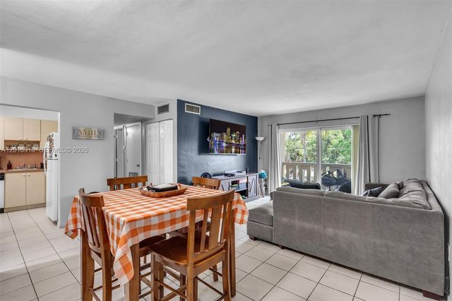 7400 Miami Lakes Dr D205, Miami Lakes, FL 33014
